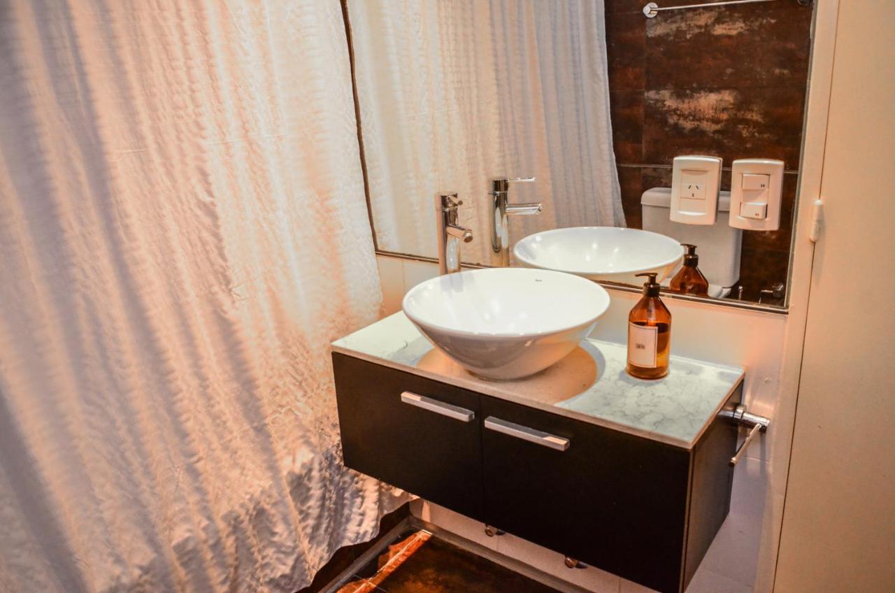 Monoambiente Super Amplio Y Comodo, Ideal Para Explorar La Ciudad Buenos Aires Dış mekan fotoğraf