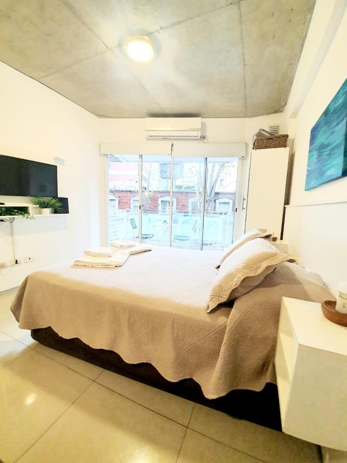 Monoambiente Super Amplio Y Comodo, Ideal Para Explorar La Ciudad Buenos Aires Dış mekan fotoğraf